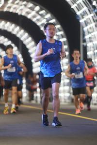 BIB: 621
                            <button type="button" onclick="openModal(20367949)" class="btn btn-primary btn-sm float-right btn-popup" data-toggle="modal" data-target=".modal-high-quality">
                        <i class="fas fa-shopping-cart"></i> Add to Cart
                    </button>
                                            <button type="button" onclick="isThisMe(20367949, true)" class="btn btn-success btn-sm float-right btn-popup btn-isme hidden" data-toggle="tooltip" data-placement="bottom" title="นี่คือรูปของคุณใช่ไหม คลิกที่นี่เพื่อเอาเข้าอัลบั้ม">
                        <i class="fas fa-plus"></i> Add to album
                    </button>
                    <button type="button" onclick="isThisMe(20367949, false)" class="btn btn-warning btn-sm float-right btn-popup btn-isnotme hidden">
                        <i class="fas fa-ban"></i> Remove from album
                    </button>